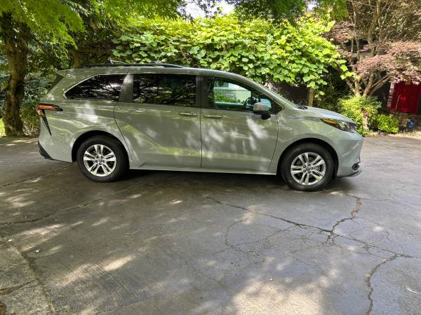 2022 Toyota Sienna - Woodland Edition - AWD - $47,800 (Mercer Island)63623616661763121