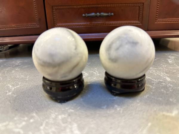 Natural Polished Marble Quartz Granite Orb with wooden stand -one pair 1
