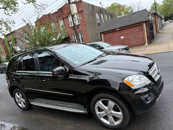 CÁMARA DE REVERSA DE NAVEGACIÓN ML350 MERCEDES 2011 TECHO SOLAR TRACCIÓN INTEGRAL 117K MILLAS - $6.900 (Sunnyside)63470615745409123