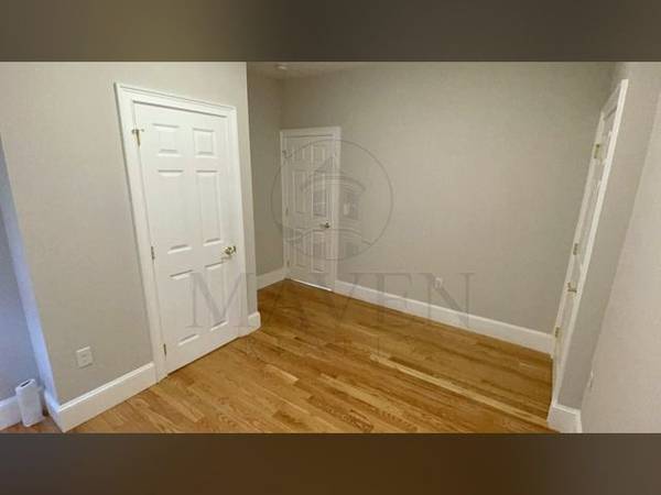 $1,200 / 6br - Renovated Apt in Somerville near Porter Sq w/ Private Bath (Porter Square/Davis Square)63856338724739122