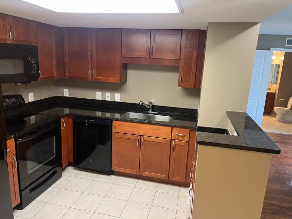 $3,431 / 2br - 1008ft2 - 🏙️✨ 2 Bed / 2 Bath Luxury Apartment in Rosslyn, VA – Modern Living (Rosslyn, VA)64040363006850121