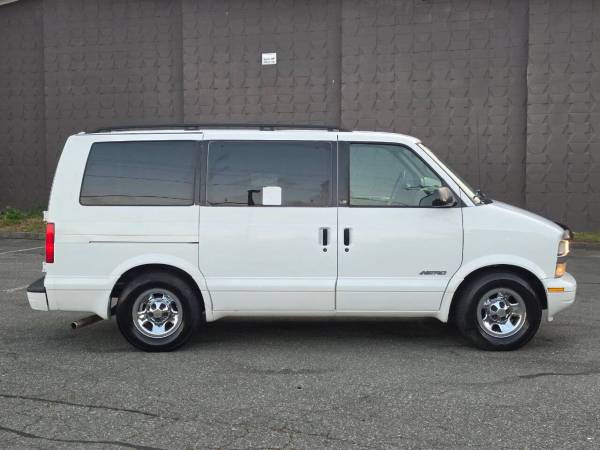 2001 Chevrolet Astro Chevy LS - Photo 4