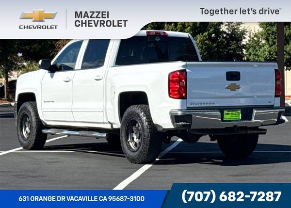 2016 Chevrolet Silverado 1500 LT photo 2