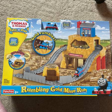 Thomas Take-n-Play Rumbling Gold Mine 1