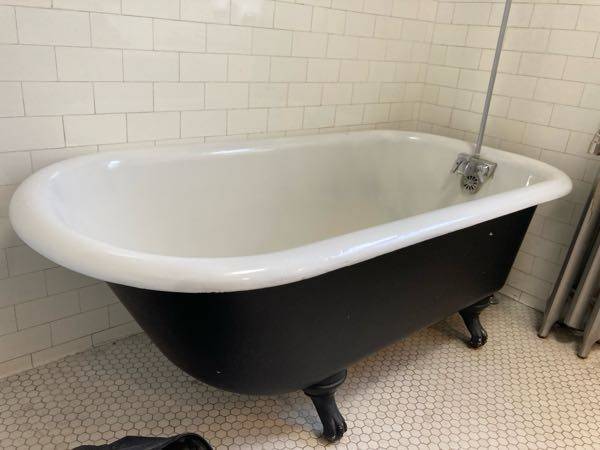 cast iron claw foot tub 1