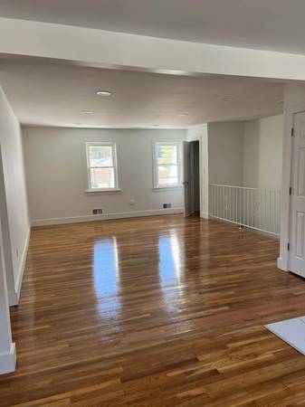 $2295.00 / 2br - 700ft2 - LUXURIOUS RENOVATED 1 BEDROOM + HOME OFFICE (SECOND SMALLER BEDROOM)63676239627905121