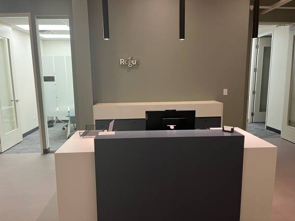 $748 Private Window Office in Lisle! **Special This Weekend Only** (Lisle, Woodridge, Wheaton, Glen Ellyn)64201214918915122