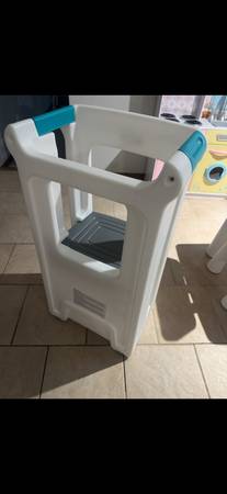 Simplay 3 Toddler Tower 1