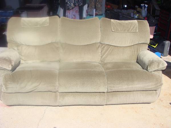 Lazy Boy Reclining Couch 1