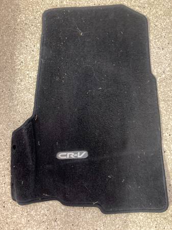 Honda CR-V floor mat 1