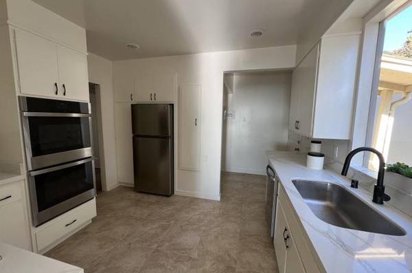$7,000 / 5br - 2900ft2 - Beautiful 5bd/3ba w/views, walkable to restaurants, flexible move-in (berkeley north / hills)63994248375683122