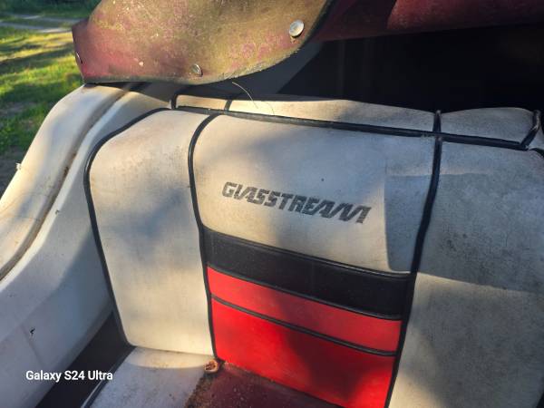 GLASSTREAM BOAT 1