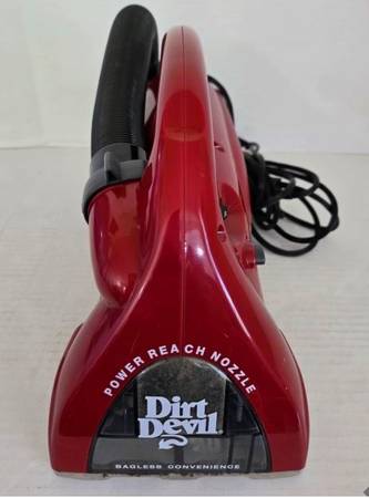 Royal Dirt Devil 08245 - $35 (Renton)63471460882689121