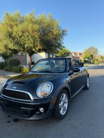 Mini cooper S 2012 convertible - $6,500 (Bakersfield)63613763063809124