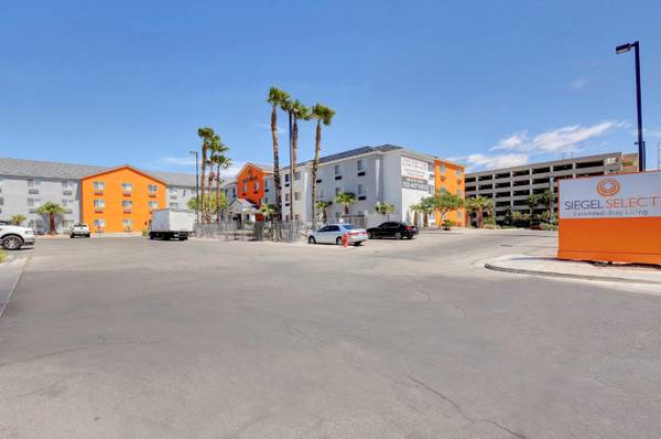 Studio, Free Utilities, Elevator Access 1