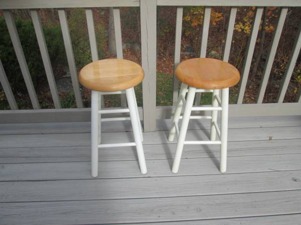 24" Solid Maple Stools (Made USA) (Excellent Condition) ($200 New) 1