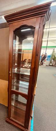 PULASKI high quality one door CURIO Cabinet 1