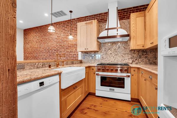 $7,800 / 2br - 1000ft2 - NEW! Super-Lux Home in Zen Garden Setting in Winery Complex *VIDEO* (mission district)63850426667009123