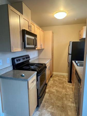 $1,774 / 1br - 671ft2 - Un Hermoso Apartamento de 1 Dormitorio - ¡Disponible Ahora!!🏡🌁 (Lakewood)63807984355969123