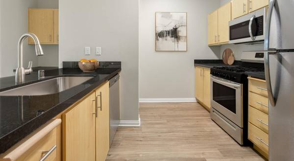 $1,764 / 1br - 906ft2 - FREE RENT 1/BD 1/BA, Social Room, Air Conditioning64021481747457122