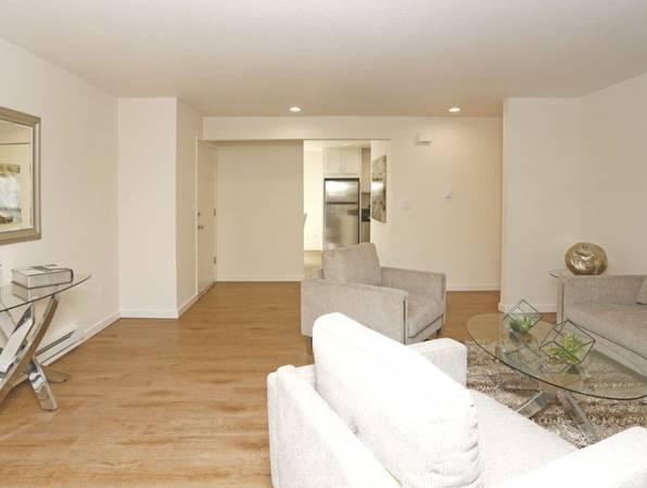 $4,895 / 3br - 1200ft2 - 3x2 - Top floor - Where Excellence and Convenience Meet (cupertino)63851966706691124