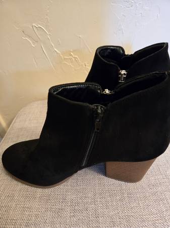 Botines nuevos de ante negro para mujer, talla 8,5 - $30 (Fallbrook)63470446185601123