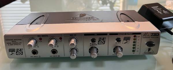 Behringer Minimix MIX800 Ultra Compact Karaoke Mixer 1
