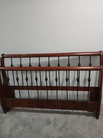 Headboard  and  footboard 1