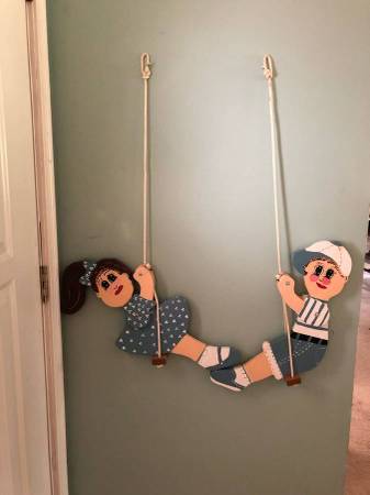 Wooden crafted decorations     2 for 1