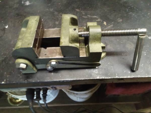Tilting Vise 1