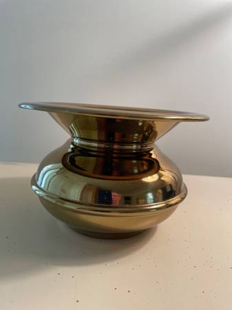 Vintage Brass Cuspidor, Decorative - never used. 1