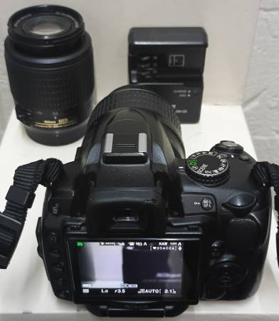 Nikon D5000 with 2 Nikon Zooms (18-55 and 55-200) - $300 (New York)63471376754307121