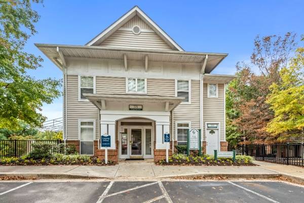$2,070 / 2br - Ubicado en Owings Mills, 2 habitaciones, administración en el lugar (201 Owings Gate Court, Owings Mills, MD)63694780378625124