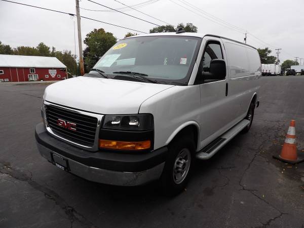 2025 GMC Savana 2500 - Photo 3