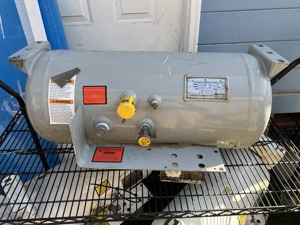 20 gallon RV undermount propane tank 1