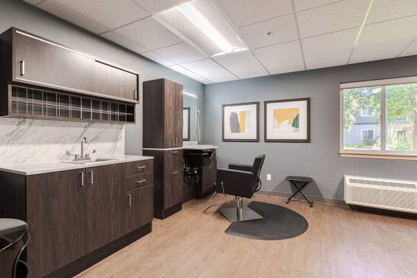 $1,414 / 2br - 2/BD, Business Center, Laundry Facilities on Each Floor (611 NE Bellevue Drive, Bend, OR)63839293109633120