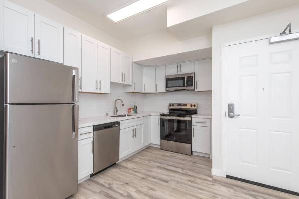 $2,185 / 1br - 610ft2 - 1/bd 1/ba, Hardwood Floors, Tile Floors (albany / el cerrito)64000753694979123