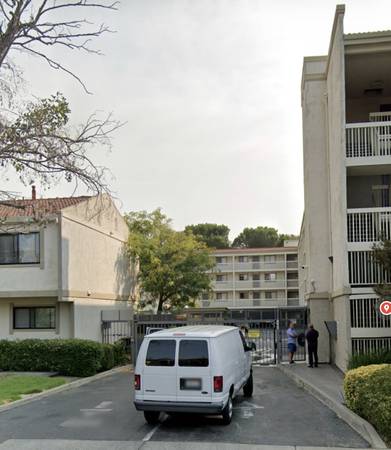 $955 / 1br - 100ft2 - LGBTQ/Allies Only - 1 bed in 3bed apartment (concord / pleasant hill / martinez)63845957886723121