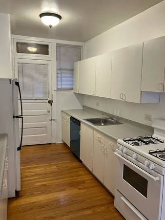$1,650 / 1br - Want a lovely One bedroom in Lincoln Square! (Lincoln Square)63918532333699120