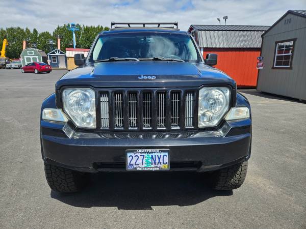 2012 JEEP LIBERTY SPORT 2WD   *147k - $3,850 (Longview)63474359235457123