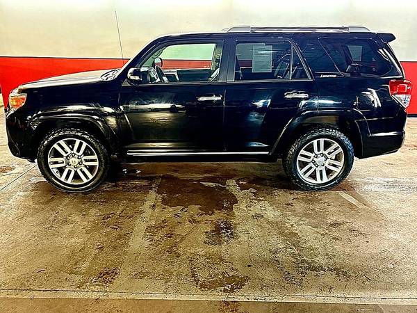 2011 Toyota 4Runner 4.0 Limited w/navi, moon roof, bu cam - $12995.0063470067789699123