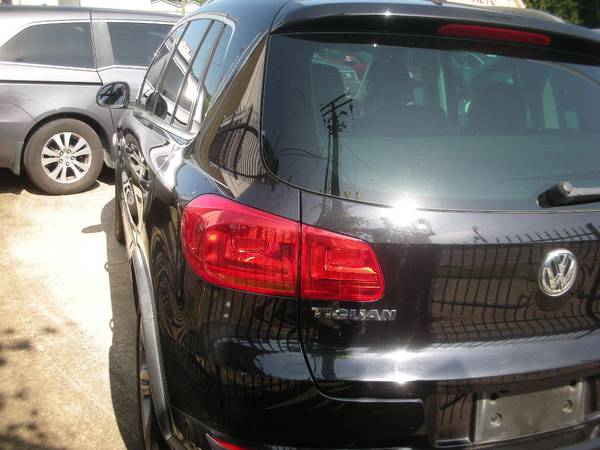 2017 VOLKSWAGEN TIGUAN $9,950 WITH $1,500 DOWN - $9,950 (WWW.AUTOMARKETINC.COM)63621627571713123