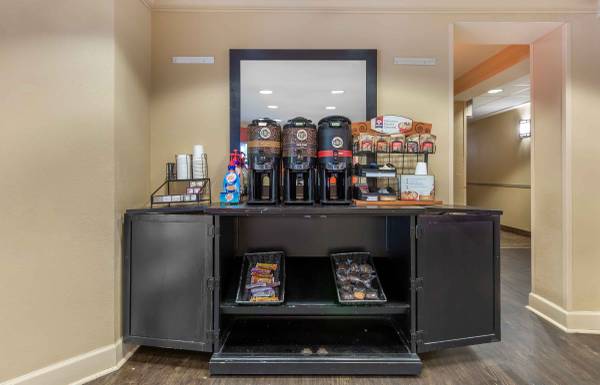 $1,950 / 1br - Fully Furnished Studio - Minimum 1 Month (Gaithersburg)63822079399555122