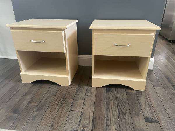 2-Light Colored End Tables With Drawers - $100 (Columbia MO)63471025297795120
