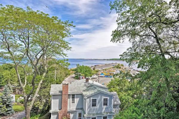 $1 / 3br - Granite Pier: Blends craftsmanship with modern amenities. Water views! (Rockport, MA)63892102874115121