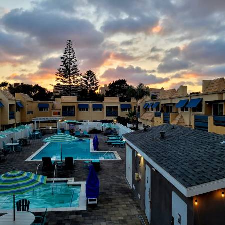 $199 / 2br - Best Vacation Spot - Studio/1/2bdr Beach Resort Condos @ Beach & Fair (Solana Beach)63933117787139122