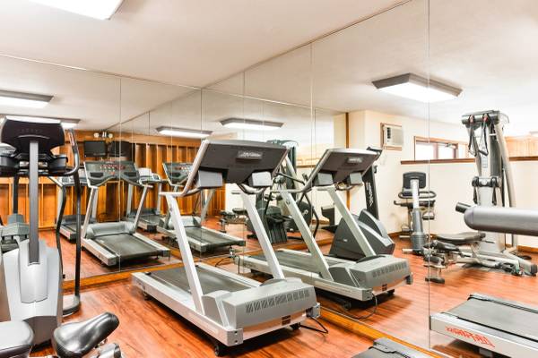 $2,235 / 1br - 650ft2 - GRAB THIS 2ND FLOOR BEAUTY NOW! GET *1 MONTH FREE! TOUR & APPLY TODAY! (Los Angeles)63701092924929124