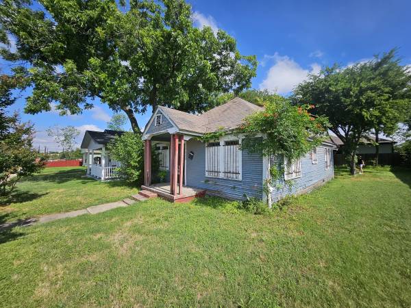 $134,000 / 2br - 1004ft2 - Investment Property (Fort Worth)63796401133953121