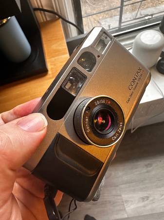 Contax T2 (For Parts or repair) 1