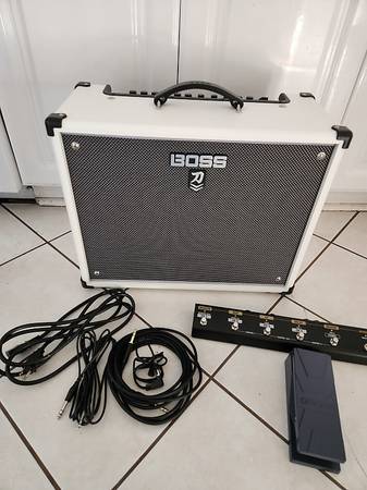 Boss Katana 100w amp w/extras 1